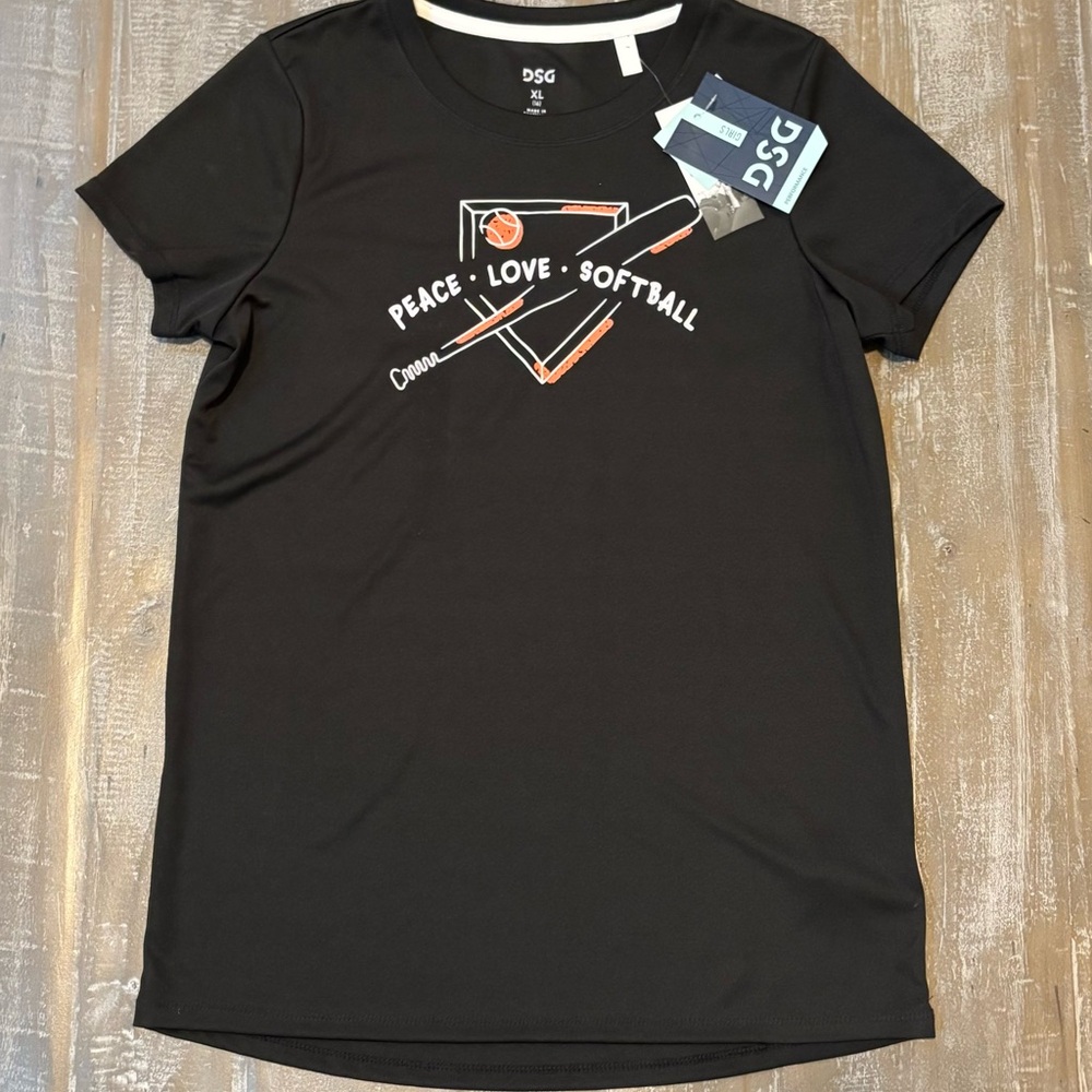 Brand New Peace Love Softball Girls Active Shirt size XL